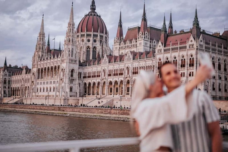 Budapest: Lotus Cruise with Unlimited Premium Drinks - Meeting Point and Duration Details