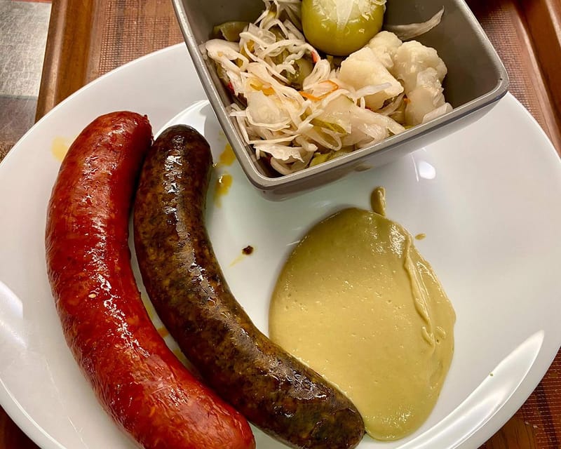 Budapest: Nellicious Private Food Tour - Starting Point at the Central Market Hall