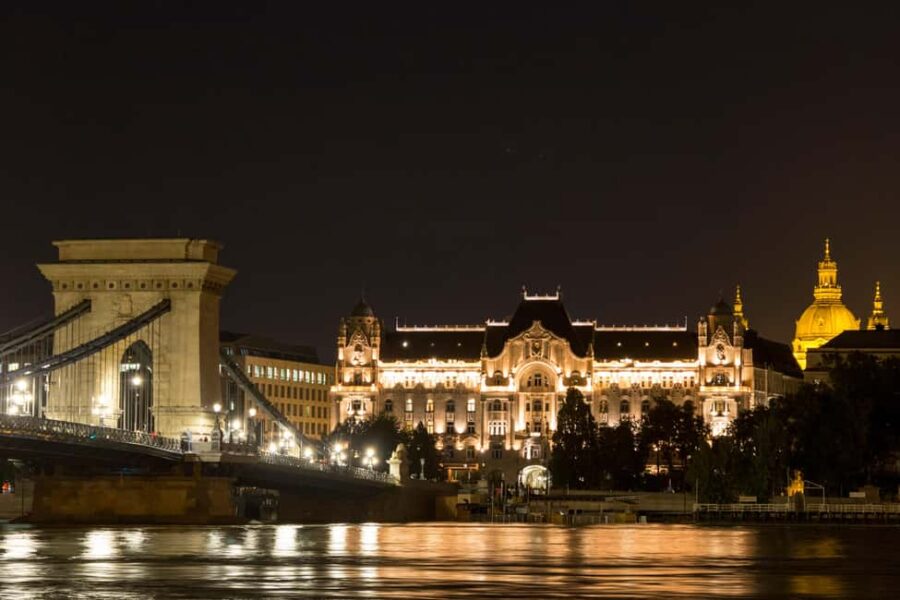 Budapest Night Lights Tour & Folk Music Performance - Illuminated Heroes Square and Vajdahunyad Castle