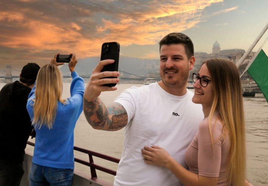 Budapest: Nighttime or Daytime Sightseeing Cruise - Viewing Budapests Bridges: Chain, Elizabeth, and Liberty