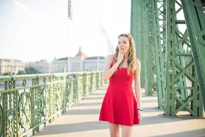 Budapest photoshoot&sightseeing - Crossing the Iconic Chain Bridge