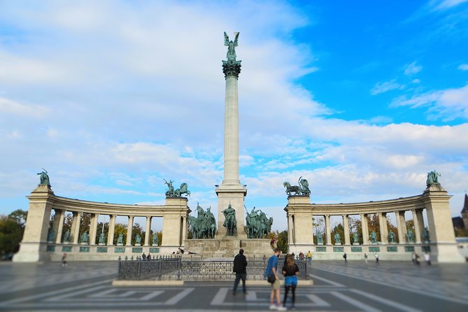 Budapest Private Luxury Sightseeing Tour - Visiting the UNESCO-listed Buda Castle Complex