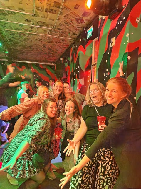 Budapest: Private, Personalized Pub Crawl, 3 drinks included - Starting Point at Blaha Lujza Tér and Initial Drink