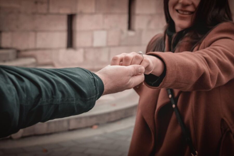 Budapest: Proposal Photos at enchanting Fisherman's Bastion - Starting the Experience at Budapest’s Iconic Fishermans Bastion