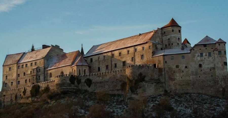 Burghausen: Burghausen Castle Private Tour - Starting at the Castle Entrance for a Personalized Tour