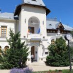 Buzau: Guided walking tour with lunch and wine tasting - Scenic Drive to Pietroasa Village