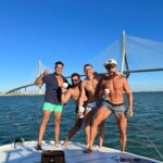 Cadiz: Exclusive Yacht excursion to La Caleta or Pepa Bridge - Exploring Cádiz’s Bay: La Caleta and La Pepa Bridge
