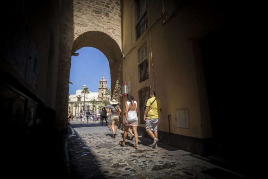 Cadiz: Guided City Tour - Exploring Cadiz’s Ancient Streets and Neighborhoods