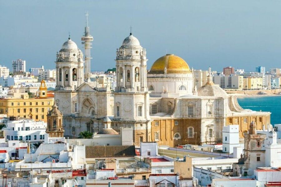 Cadiz: Must-See Highlights Walking Tour - Exploring El Pópulo, Cadiz’s Oldest Neighborhood