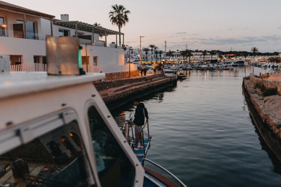 Cala'n Bosch: 2-Hour Sunset Sightseeing Tour - Starting Point at Calan Bosch’s Amigos Boat Trips