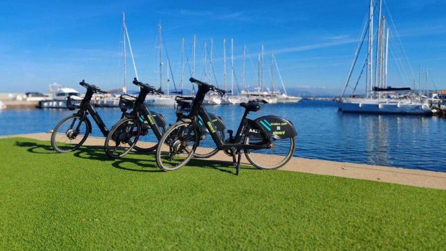 Calasetta: E-bike rental on the island of Sant'Antioco - From the Old Town to the Scenic Beaches