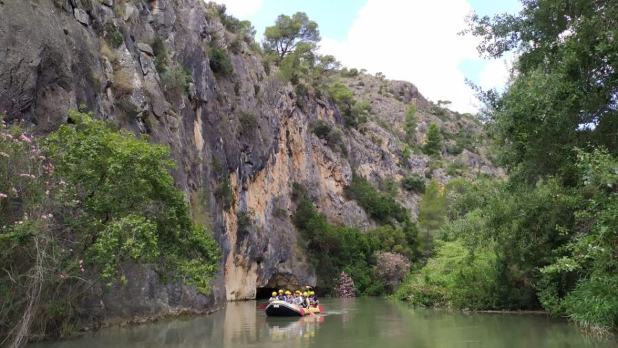 Calasparra: Almadenes Canyon Rafting with Caves and Rock Art - Exploring Almadenes Canyon’s Natural Beauty