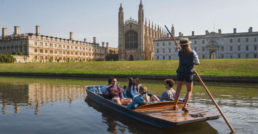 Cambridge: Guided Shared River Punting Tour - The Charm of Cambridge from the Water