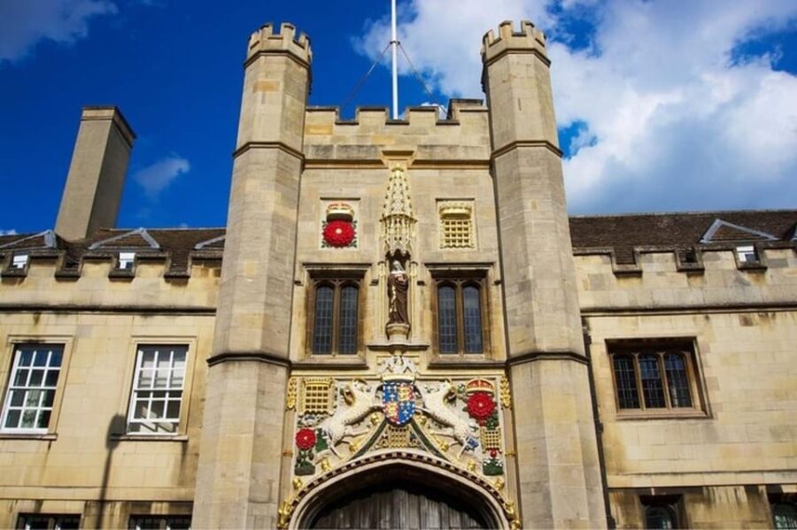 Cambridge: Sightseeing Walking Tour with a Local Guide - The Benefits of a Private and Customizable Tour