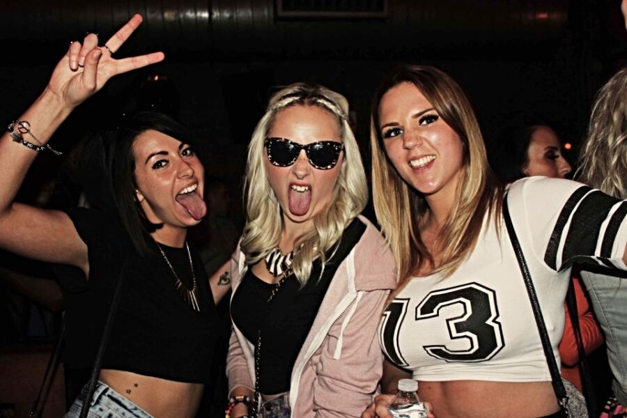 Camden Pub Crawl & Bar Tour London - Discover Camden’s Nightlife Scene with Guided Expertise