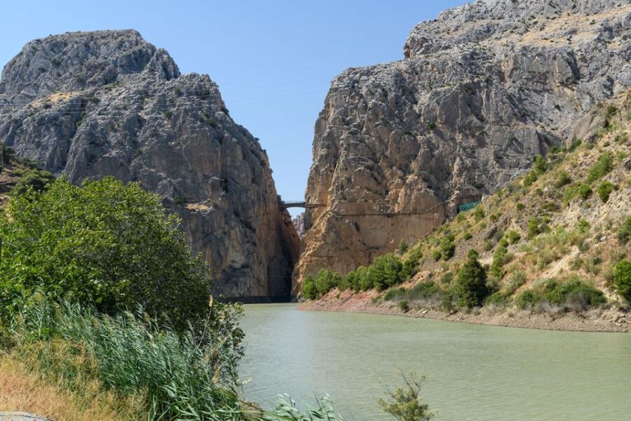 Caminito del Rey: Guided Tour with 1 Water and Shuttle Bus - Starting Point at El Chorro Railway Station
