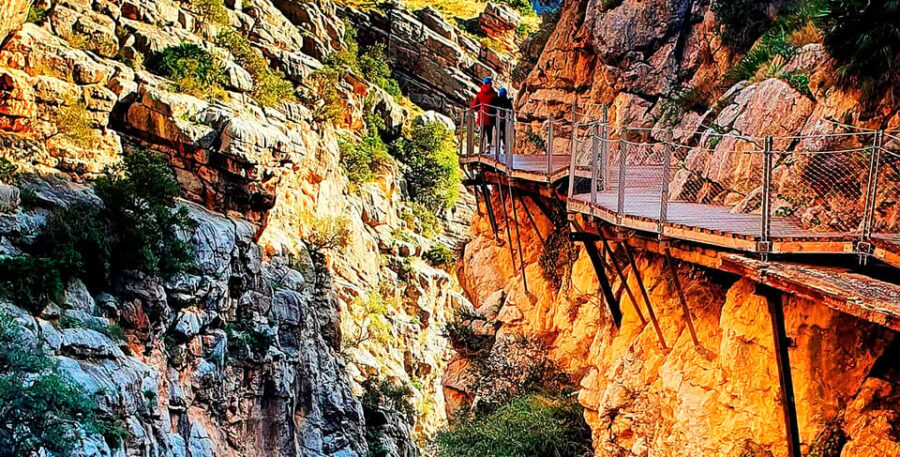 Caminito del Rey: Tour with Official Guide and Drink - The Walk on Caminito del Rey: Suspended Path & Gorge Views