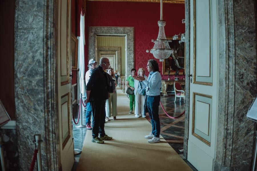 Campania: Royal Palace of Caserta Guided Private Tour - Visiting the Room Highlights and Artistic Decor