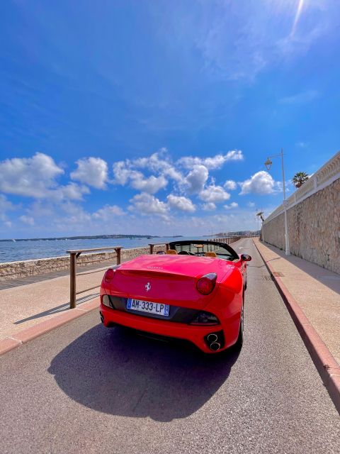 Cannes : Visite guidée en Ferrari sur les routes de Cannes - Starting Point at the Martinez Hotel