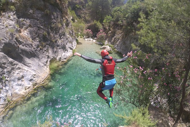 Canyoning in Andalucia: Rio Verde Canyon - The Scenic Rio Verde Canyon in Sierra de Almijara
