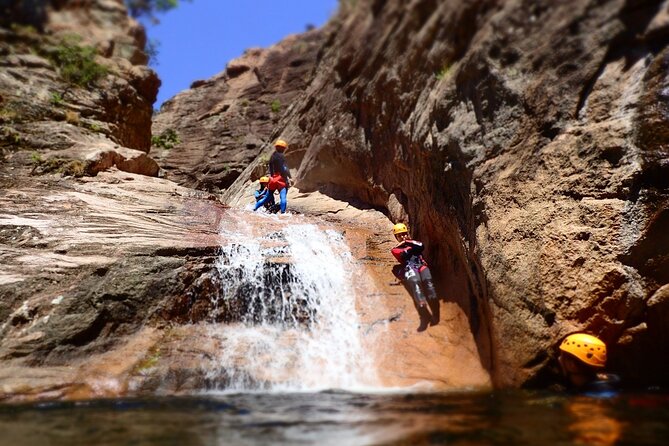 Canyoning in The Corsica island : The Baracci canyon - Meeting Point and Easy Access to the Adventure