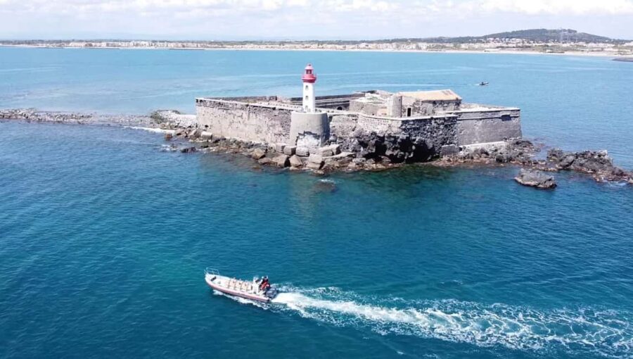 Cap d'Agde: 2-hour boat trip, guided tour + swimming - A Cozy 12-Seater Boat for a Personal Experience