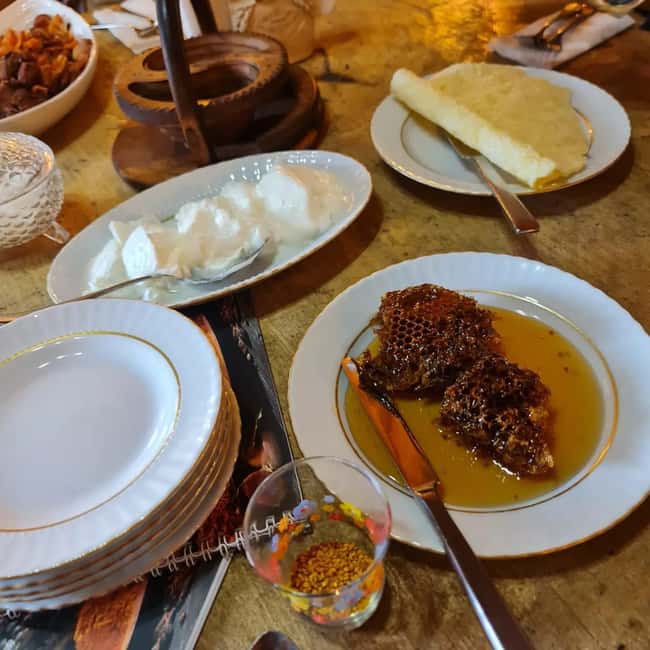 Cappadocia: Beekeeping Experience with Honey Tasting - The Guided Tour to the Beehives: Learning Up Close