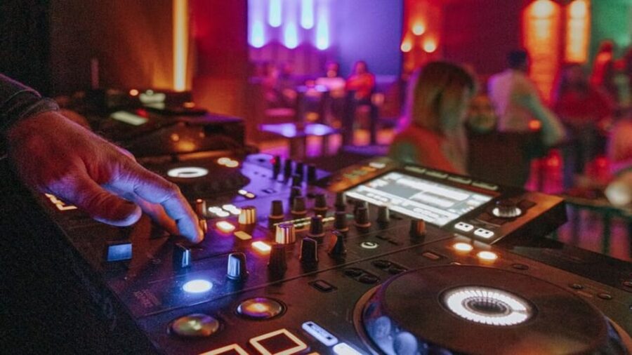 Cappadocia: Guided Bar Crawl with Hotel Pickup and Snack - Exploring the Nightlife in Cappadocia