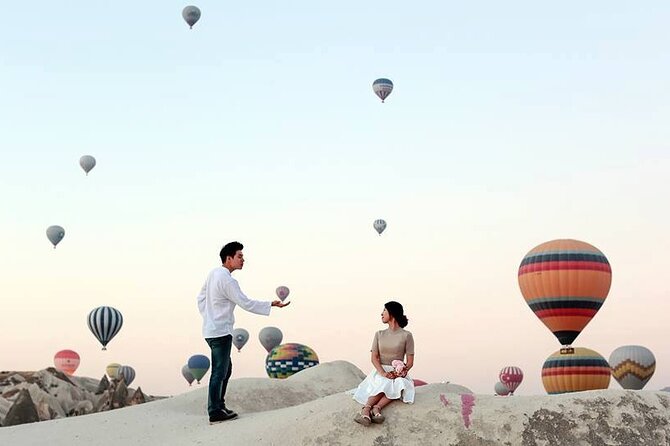 Cappadocia Photo World - Watching Hot Air Balloons and the Fairy Chimneys