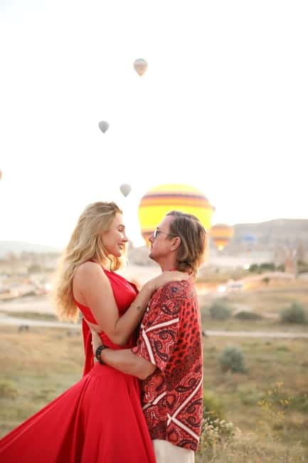 Cappadocia: Photoshooting with Flying Dresses - Locations: Rose Valley, Love Valley, and Cave Rooms