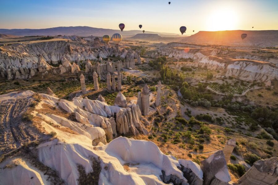 Cappadocia Red Tour with Goreme Open Air Museum and Pasabag - Starting the Day with Uçhisar Panorama and Castle