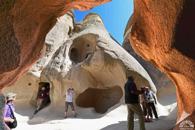 Cappadocia: Red Tour with Goreme open Air Museum & Pasabag - Pasabag and Monks Valley: Walk Among Fairy Chimneys