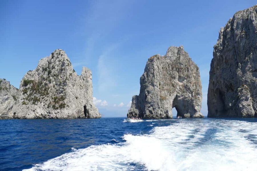 Capri private boat tour from sorrento on Gozzo 9 cabin - The Comfort and Style of a Gozzo 9 Cabin Vessel