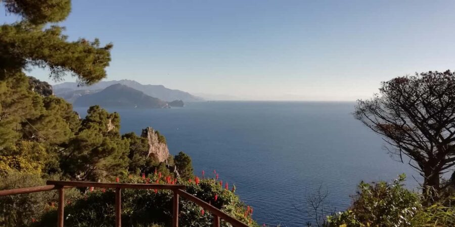 Capri - sunrise walk through the narrow streets to the east coast. - Visiting Matermania and the Arco Naturale