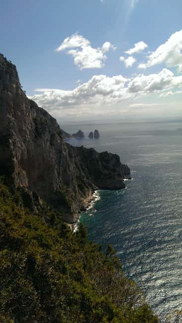 Capri: Walk through the streets of the center - Highlights of the Piazzetta di Capri and Surroundings