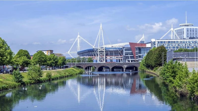 Cardiff: City Walking Tour & Exploration Game - From the National Museum to Cardiff Castle – A Route Full of Stories