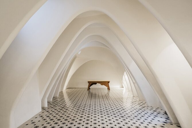 Casa Batllo Fast Track Tour with Optional White Rabbit Museum - The Gaudí Cube: An Immersive Digital Experience