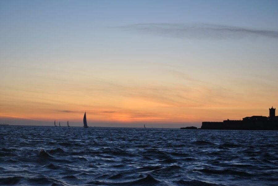 Cascais: 2-Hour Private Luxury Sunset Cruise with a Drink - The Scenic Coasts of Cascais and Neighbouring Towns