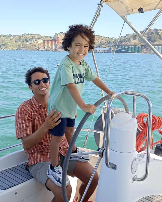 Cascais: Lisbon Morning Breeze Sailing Tour, Thursday - The 2-Hour Sailing Experience on the Tagus River