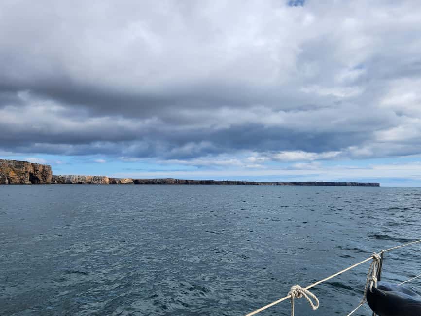 Cascais/Portimão: Private Yacht Cruise with Drinks - Departing from Marina de Portimão for a Coastal Viewpoint and Swim Stop
