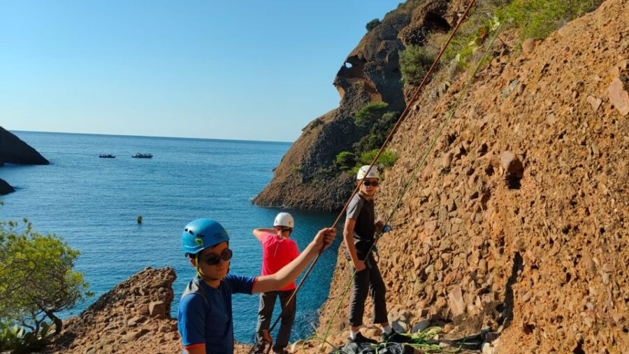 Cassis - La Ciotat : Climbing class on the Cap Canaille - Climbing on the Dazzling Cap Canaille Cliffs
