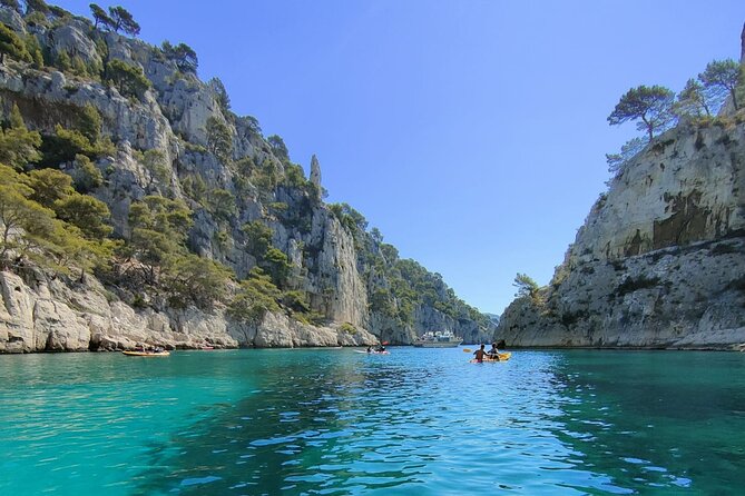 Cassis: Stand UP paddle in the creeks national park - The Scenic Route to Calanque d’en Vau
