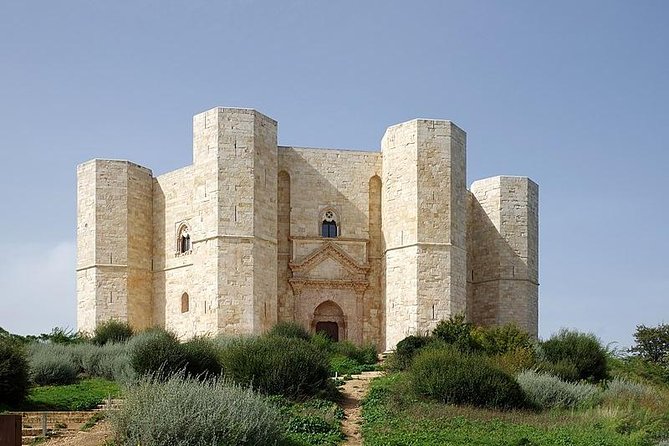 Castel del Monte, between wonder and mystery - Welcome to Castel del Monte – The Enigmatic Fortress in Italy