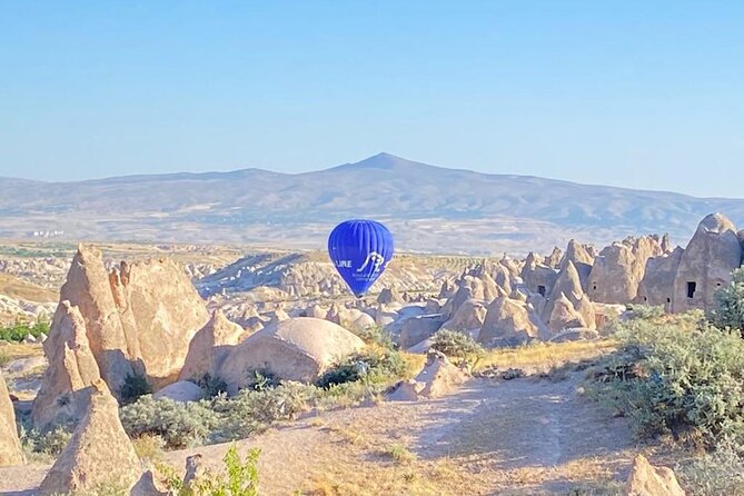 Cat Valley Ballon Tour In Cappadocia With Free Hotel Transfer - Soaring Over Cat Valley’s Lunar Landscapes