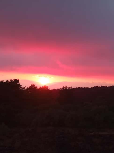 Catania: Mount Etna Sunset Trekking with Wine Tasting - Exploring the Impressive Lava Flows and Craters