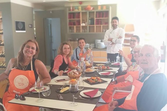 Cataplana for all: from market to the table - Cooking Class at Tertúlia Algarvia: Making the Algarve’s Signature Dish