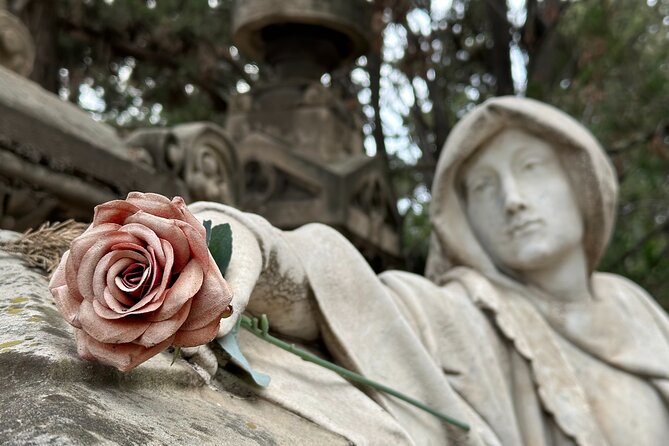 Cemetery Tour - Angels, Gothic Graves, Montjuic Sea Views - Inside Cementerio de Montjuic: A Visual Feast of Gothic and Art Nouveau Graves
