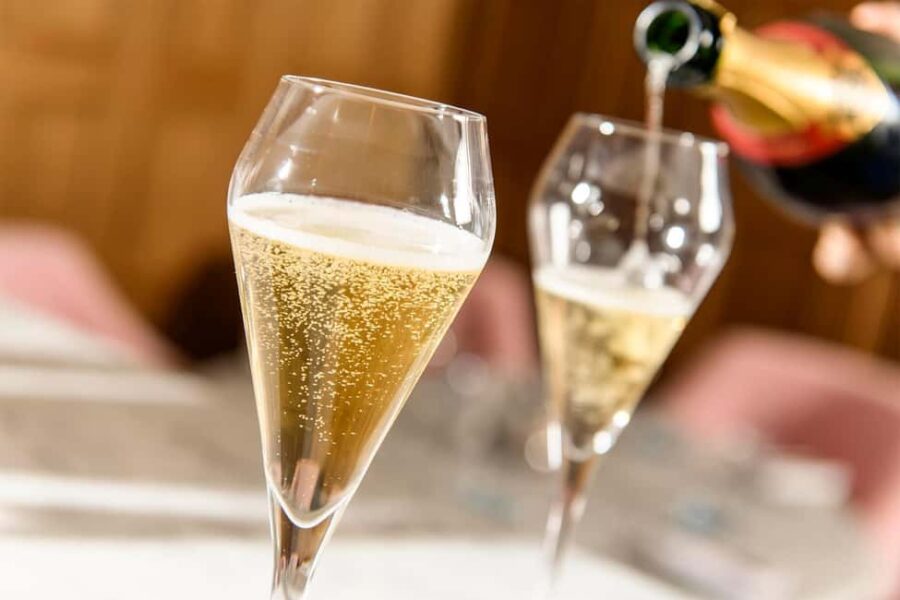 Central London: New Years Eve Dinner with Live Jazz - The Unique Setting of 28°-50° By Night in Central London