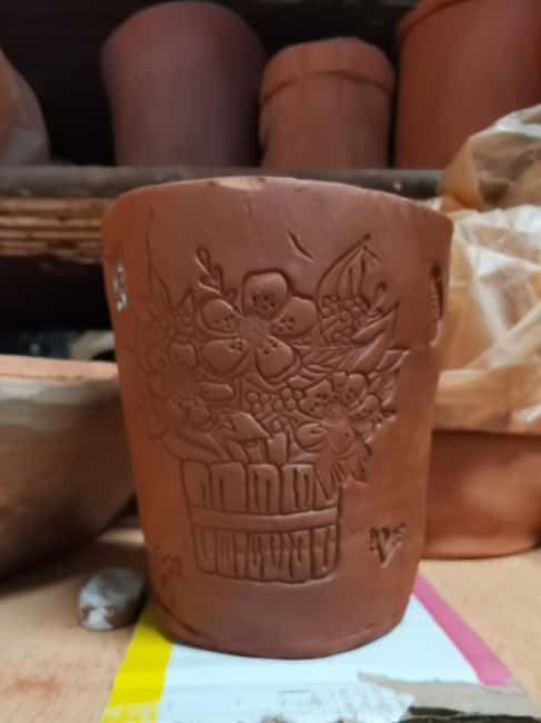 Ceramic workshop visit and pottery class - What Katia Shows You in Her Workshop