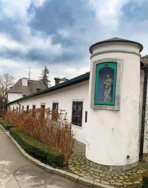 Cesky Krumlov (CK) Day Trip from Prague (hotel pick up) - Cesky Krumlov: A Town That Looks Like a Fairytale